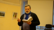 Арсен Мирзаев читает стихи